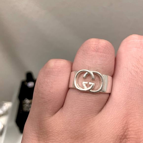 Gucci - Picture 2 of 2